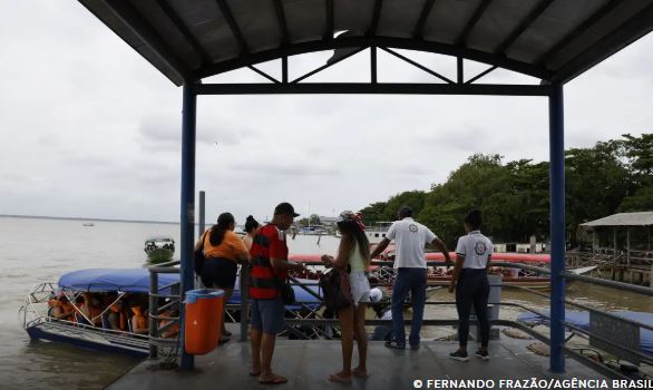 Lula sanciona lei que pune prestadores que facilitarem turismo sexual