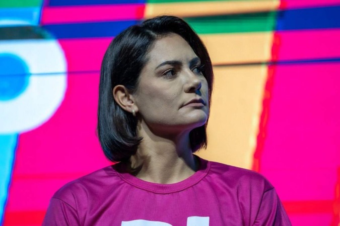 Filhos de Bolsonaro detonam Michelle após madrasta criticar aliança do PL: 'desrespeitosa'