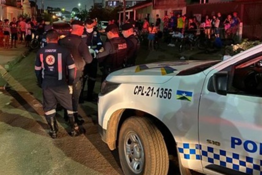 Adolescente de 16 anos é morto com tiro na cabeça enquanto andava de bicicleta