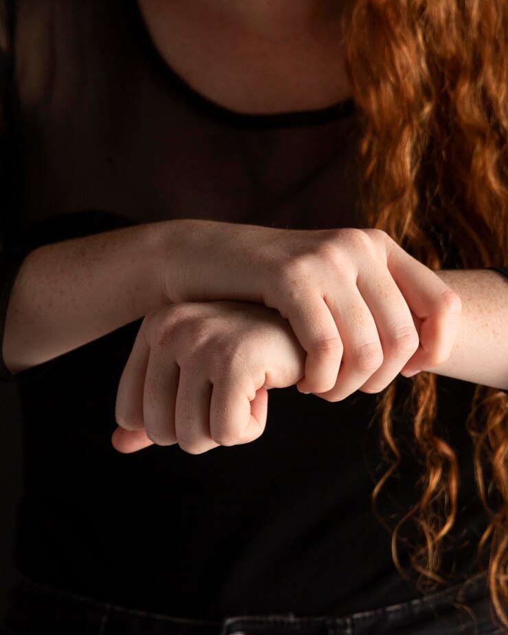 Marido é preso dentro de barbearia após espancar esposa no Monte das Oliveiras