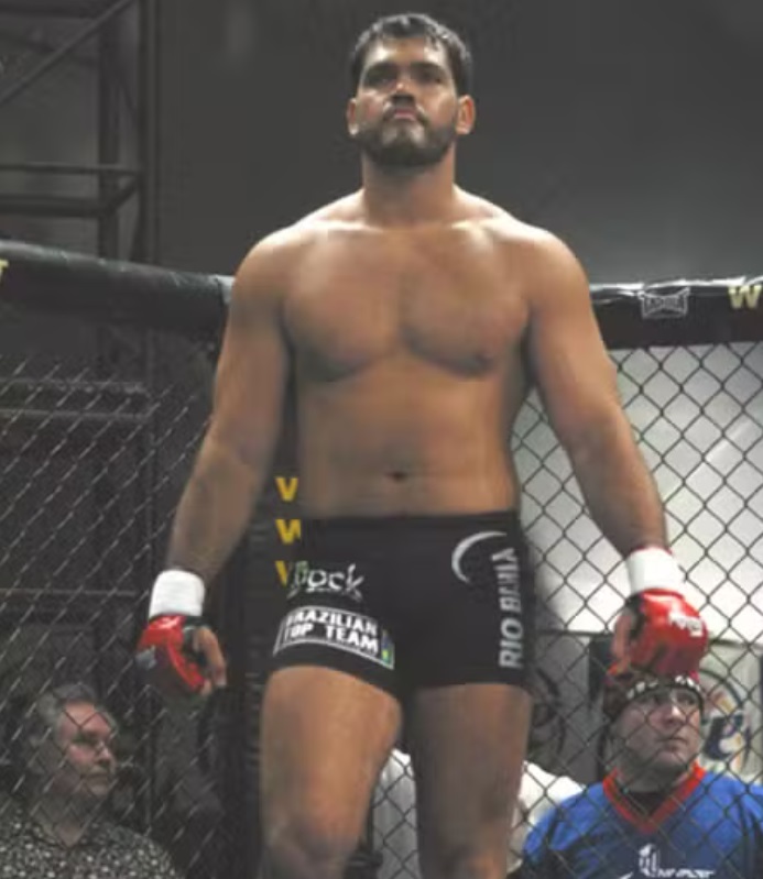 Ex-lutador de MMA André Mussi morre aos 48 anos após passar mal em academia 