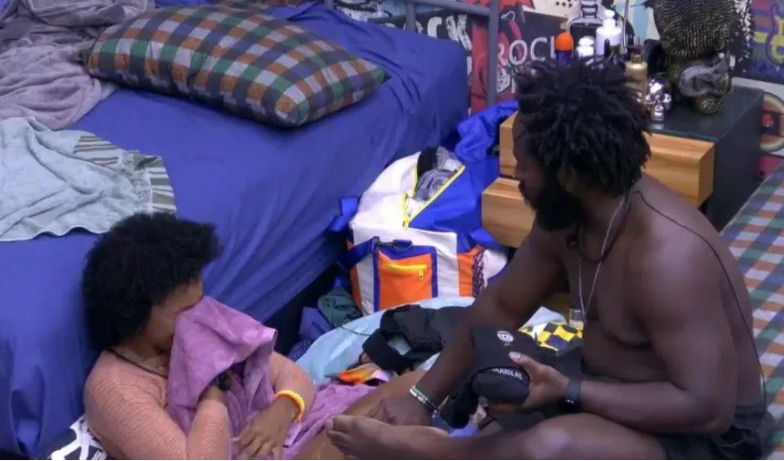 Natália diz que Maria falou 'bem feito' após acertá-la na cabeça com balde