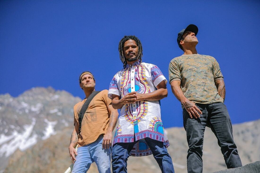 Natiruts exige satisfação à Sony após perceber rombo de R$ 1 milhão em royalties