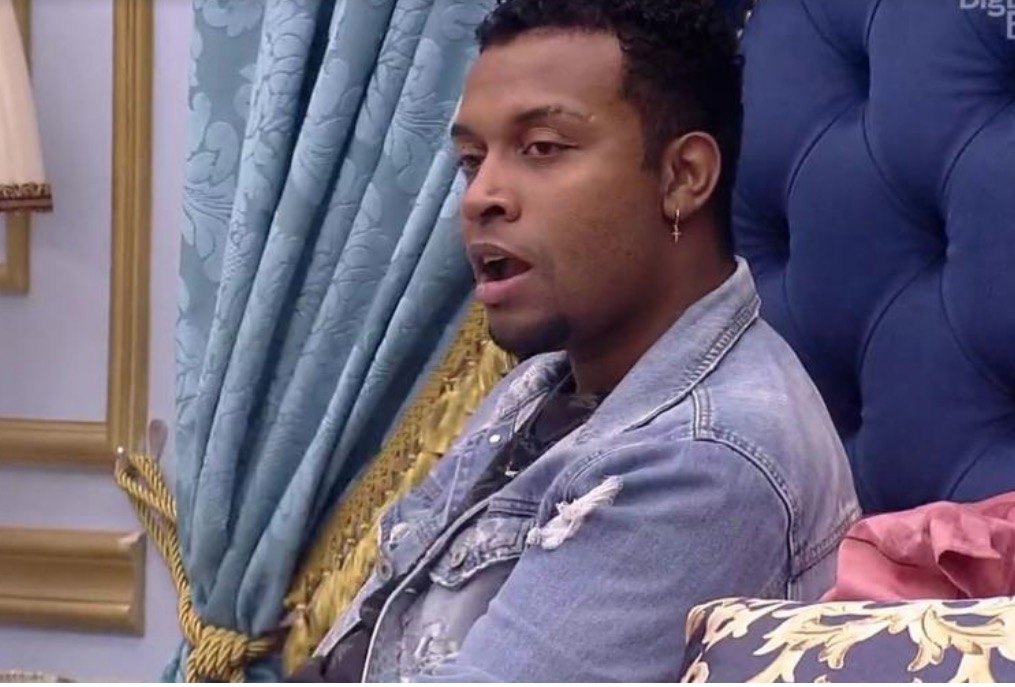 Nego Di ameaça Tiago Leifert após ser citado em eliminação de Projota