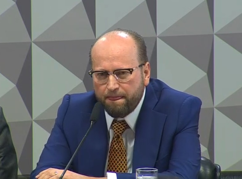 CPMI do INSS: Advogado Nelson Wilians recusa assinar termo de falar a verdade