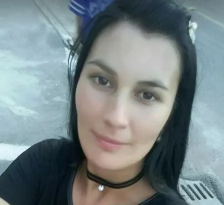 Mulher morta por ex com golpe de estilete no pescoço em festa recebeu ameaças por mensagem