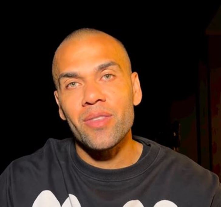 Justiça espanhola aceita pedido de liberdade de Daniel Alves e estipula fiança milionária