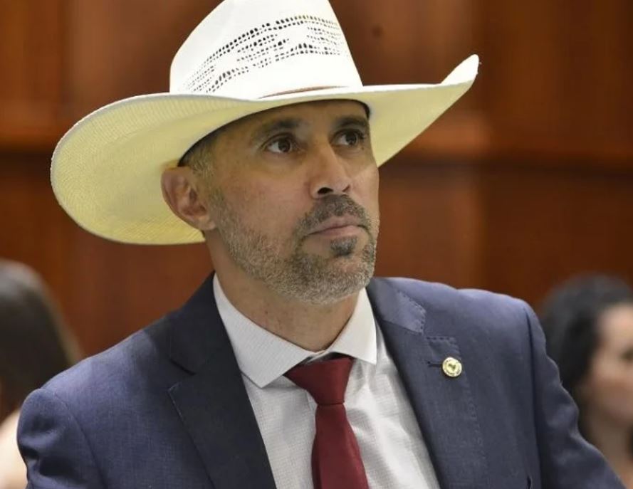 Deputado que confessou ter financiado ataques em Brasília é alvo de operação da PF