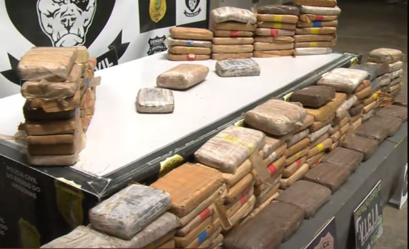 Operação Marina apreende mais de 160 Kg de drogas escondidos em buraco nas Anavilhanas