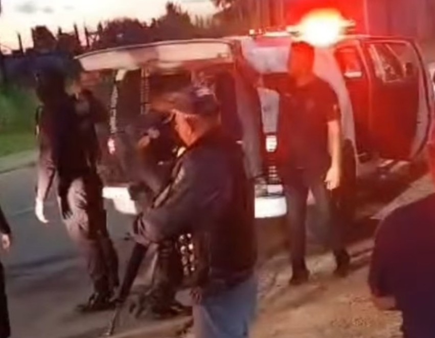 Mãe que 'negociou' estupros e torturas do pai contra filha por 10 anos é presa em Maraã