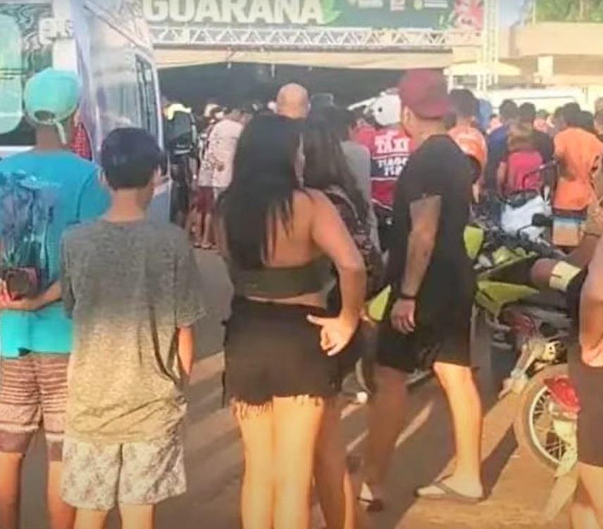 Confusão generalizada na Festa do Guaraná deixa um morto e outro ferido no Amazonas