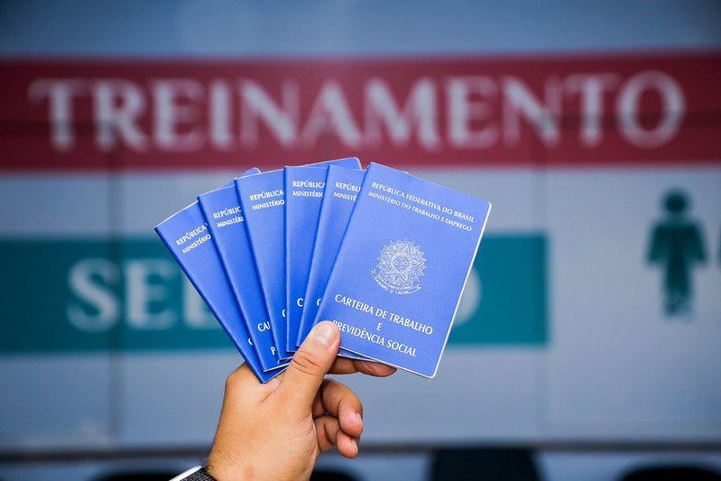 Sine faz seletiva para o preenchimento de 348 vagas de emprego nesta segunda-feira