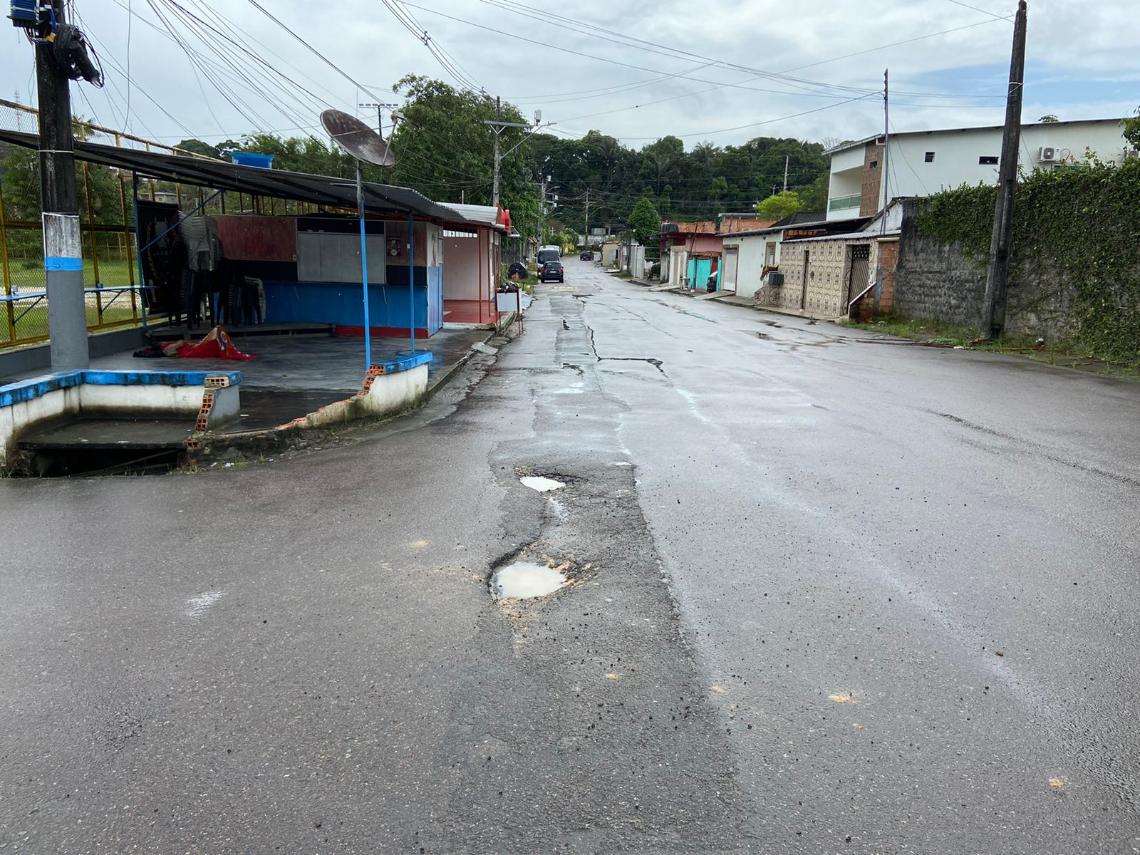 Águas de Manaus é notificada por serviços inacabados em bairros 