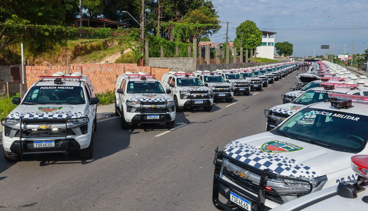 Amazonas recebe mais 369 novas viaturas para policiamento da capital e interior