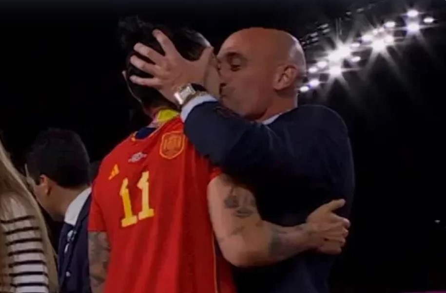 Netflix fará documentário sobre beijo de dirigente em jogadora espanhola na Copa 2023