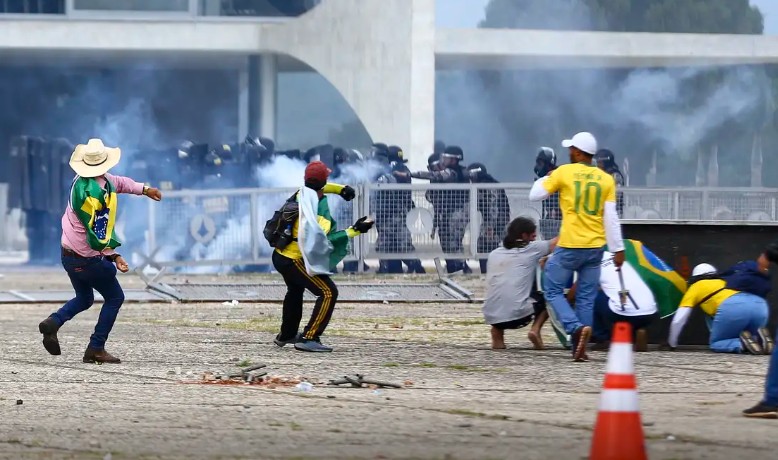 Argentina julga hoje pedido de extradição de foragidos por golpe do 8 de janeiro