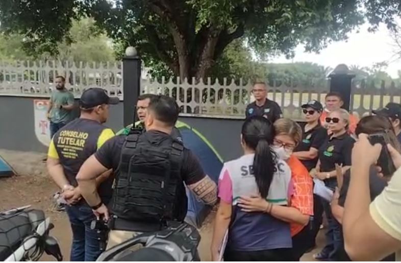 Conselho Tutelar fiscaliza se há crianças entre acampados na frente do CMA em Manaus