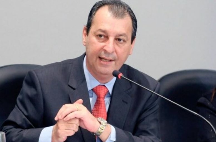 Aziz pede vacinação em massa para impedir terceira onda no Amazonas