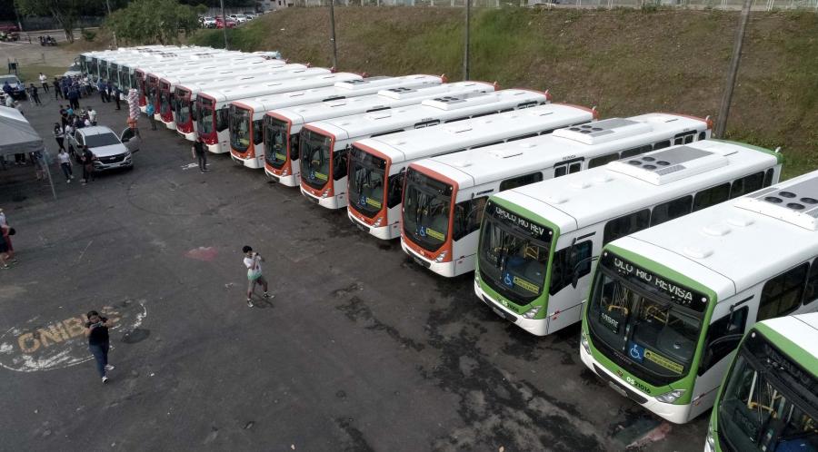 Manaus ganha 42 ônibus novos para frota do transporte público