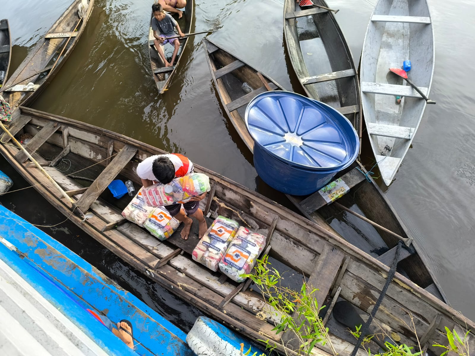 Nove calhas de rios do Amazonas já estão em processo de vazante, diz boletim