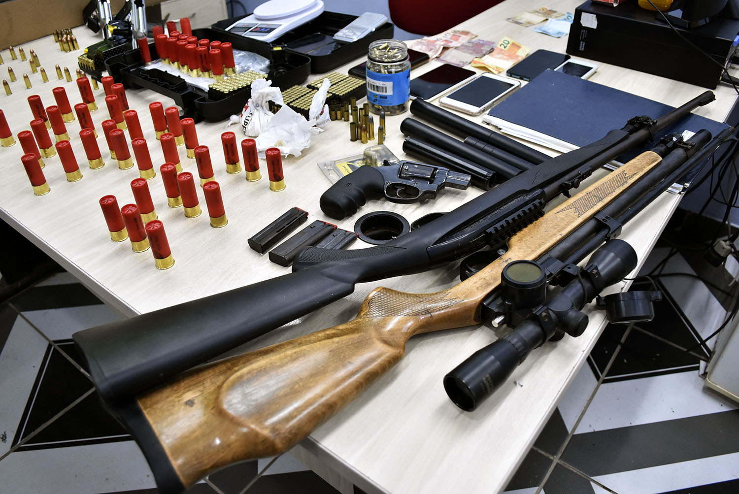 Envolvidos em série de assassinatos são presos durante operação no Amazonas