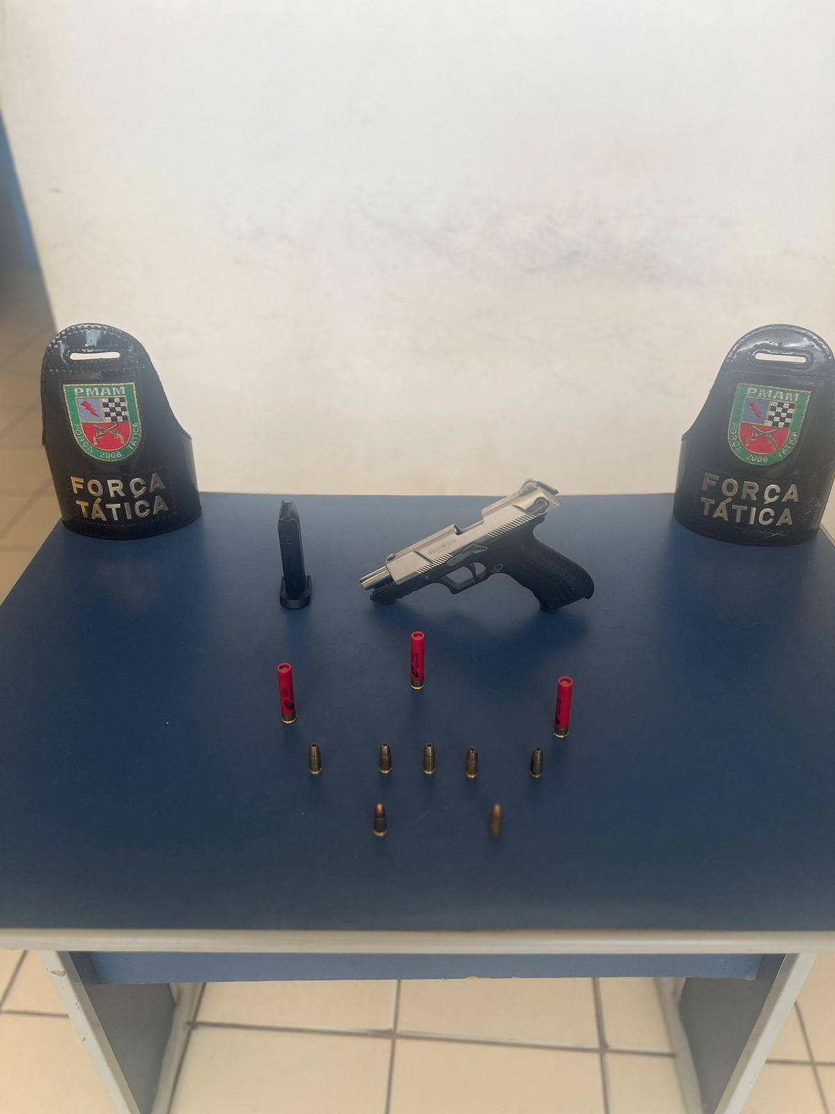 Com arma escondida, homem é preso ao tentar arrombar a casa da ex em Tonantins