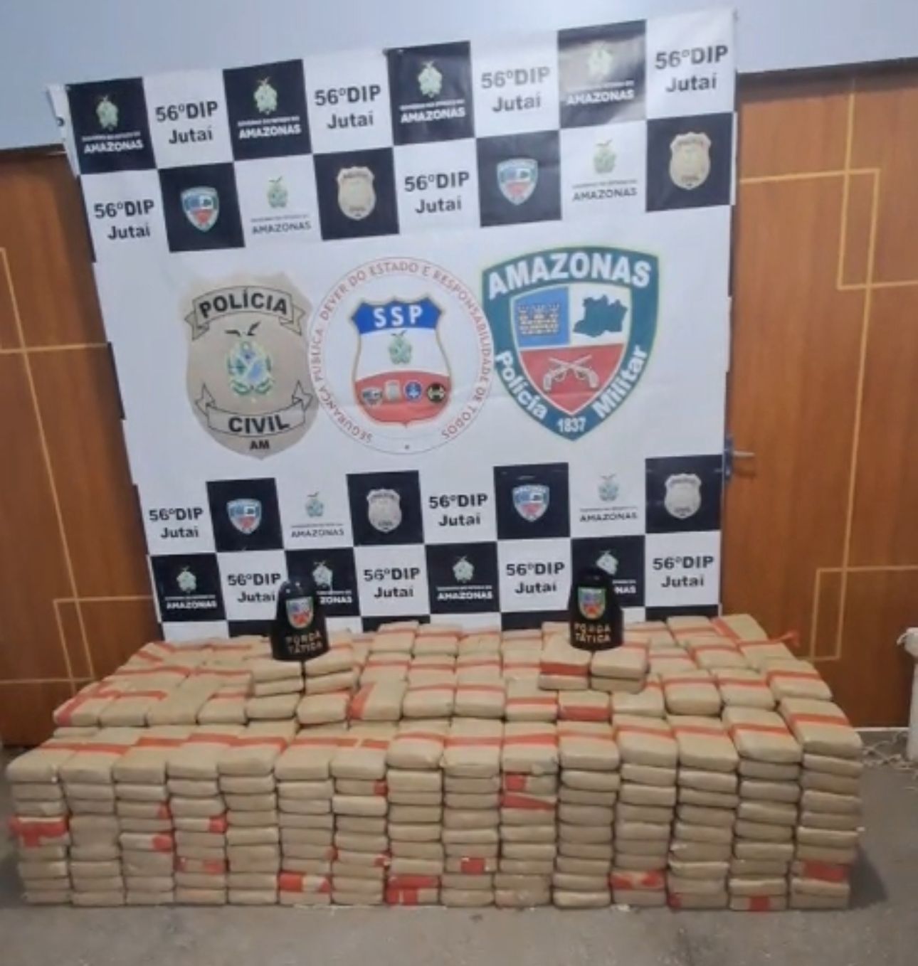 Confronto entre piratas leva PM a apreender R$ 8 milhões em drogas no Rio Solimões