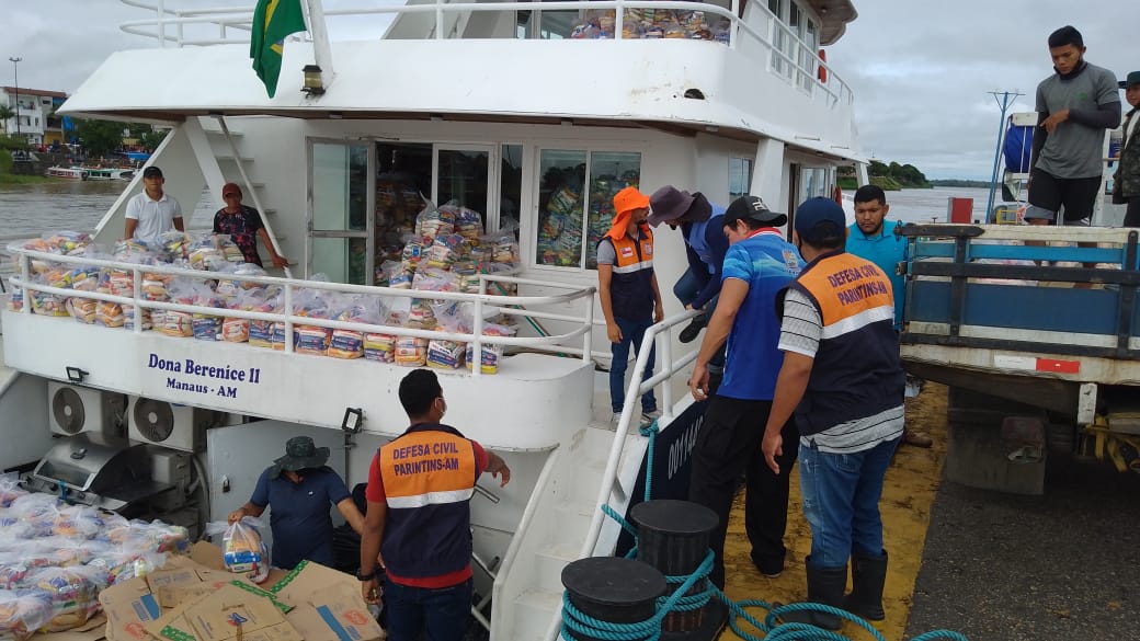 Governo inicia operação para atender famílias afetadas por temporal em Parintins