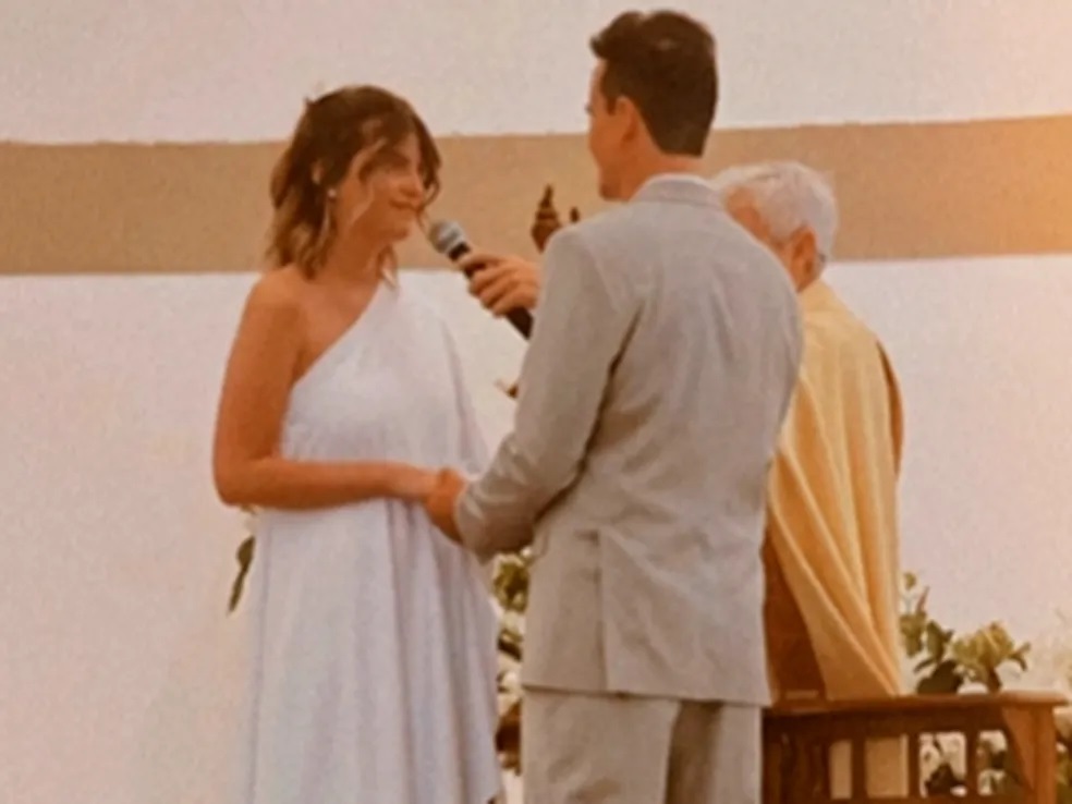 Paulo Vilhena se casa e batiza a filha em igreja de São Paulo; veja fotos 