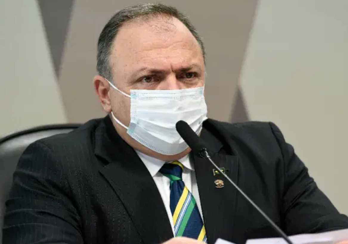 Pazuello deve ser convocado para novo depoimento na CPI da Covid, diz Omar