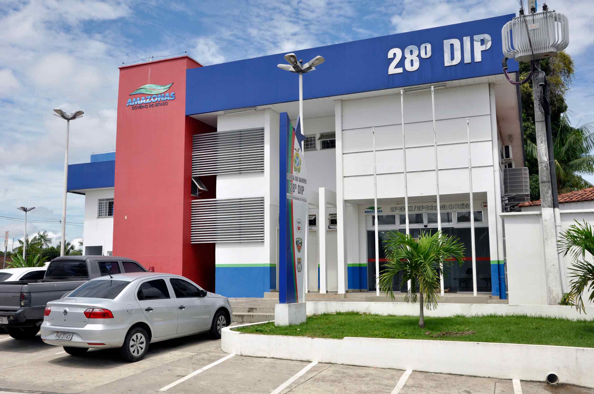 Homem é preso com drogas durante cumprimento de mandado judicial em Manaus