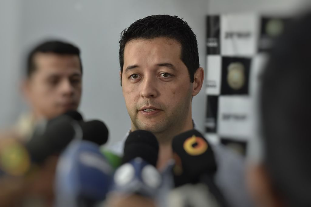 Polícia prende suspeito de participar de assalto à loja de roupas na Compensa