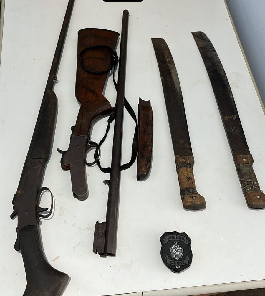 Homem é preso por intimidar vizinhos com armas de fogo e terçados no Amazonas