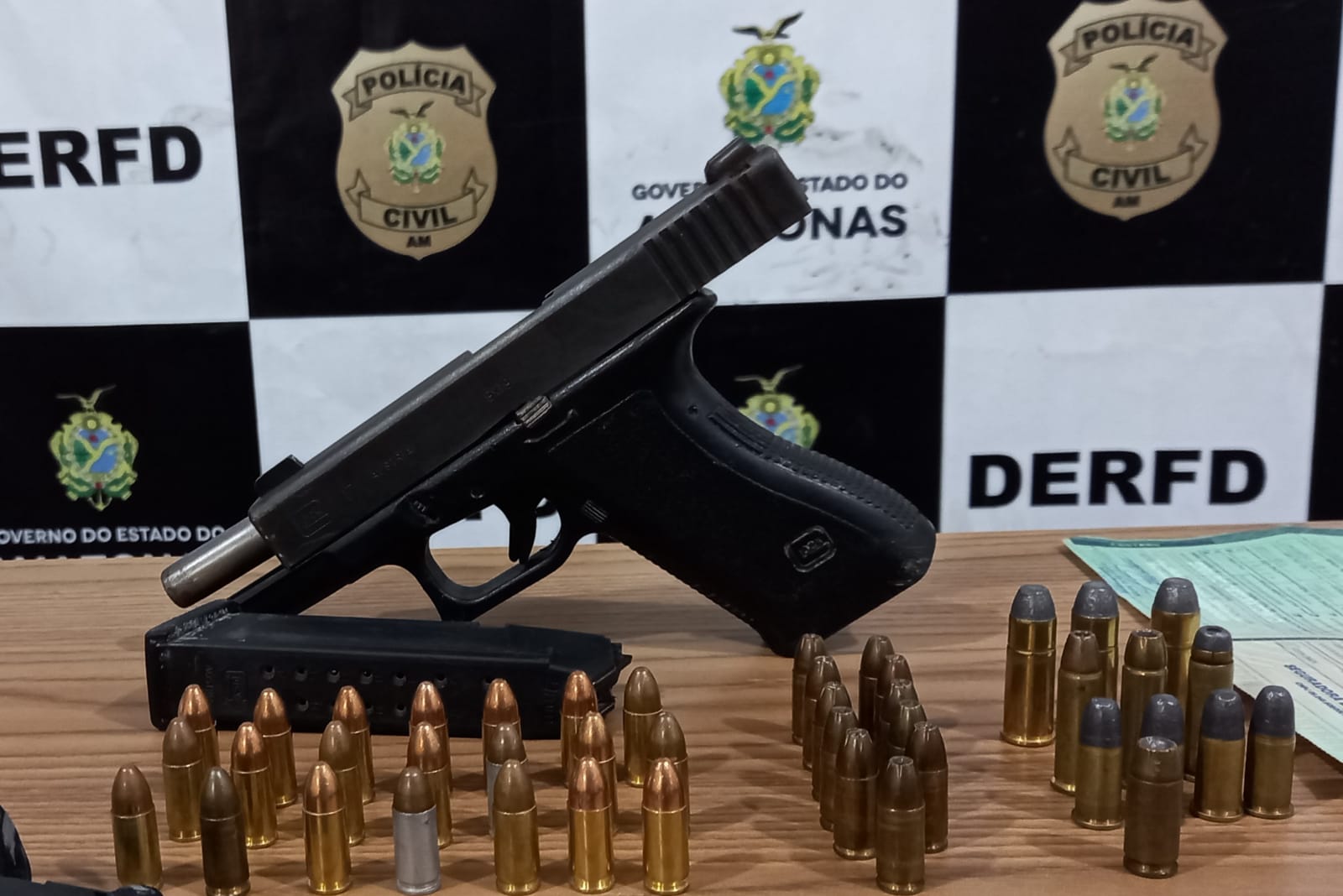 Trio que alugava carros para cometer roubos e os vendia ilegalmente é preso em Manaus
