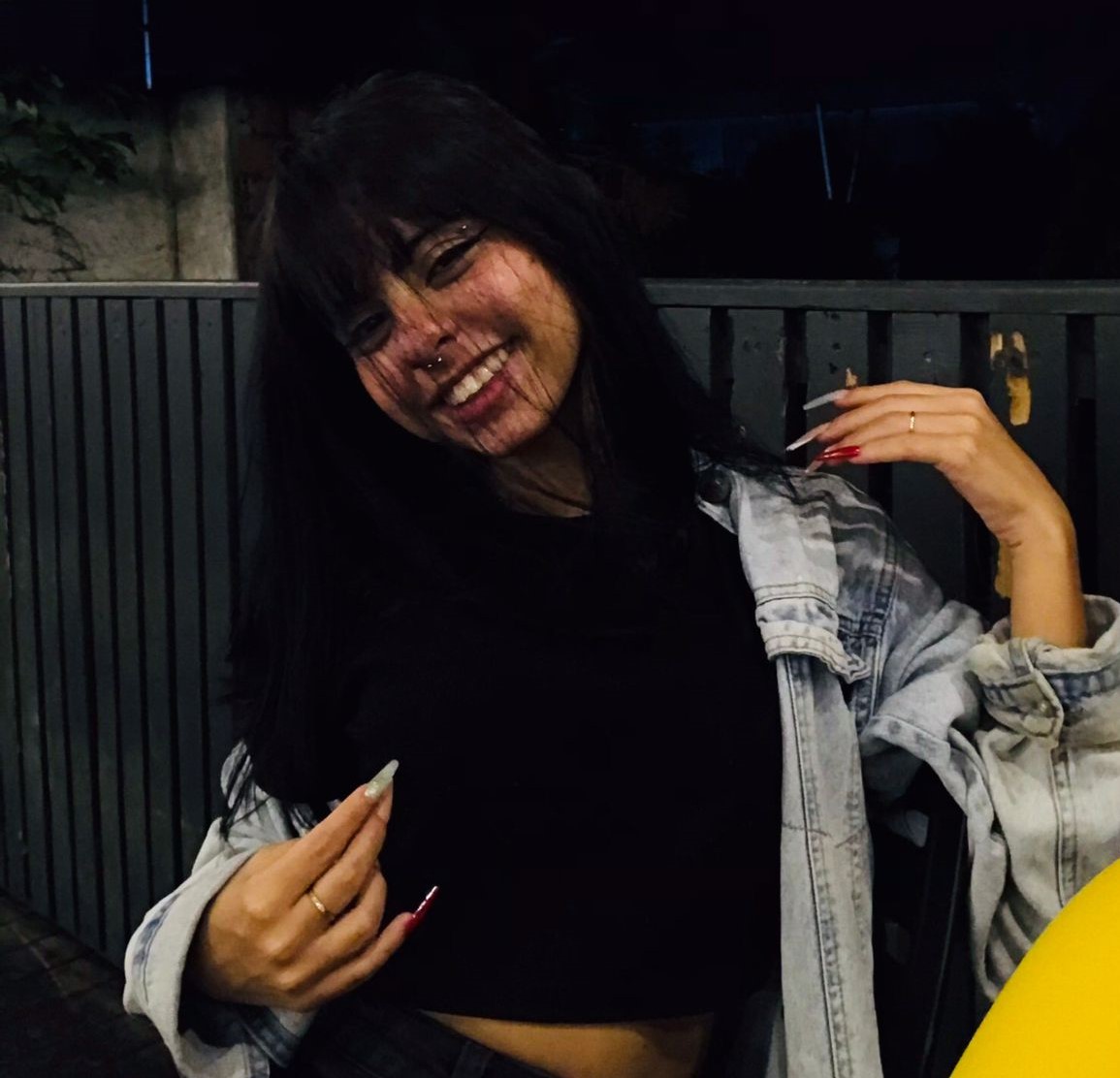 Família procura adolescente que desapareceu após sair da casa do pai no Novo Aleixo