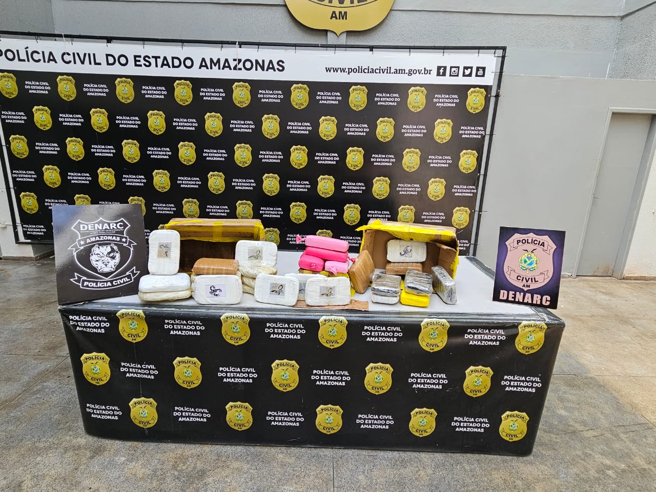 Polícia apreende 31 quilos de drogas avaliados em R$ 400 mil no Centro