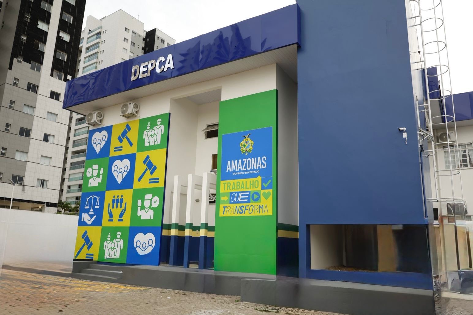 Pai é preso por estuprar filho de 3 anos e exibir vídeos pornográficos ao mais velho em Manaus