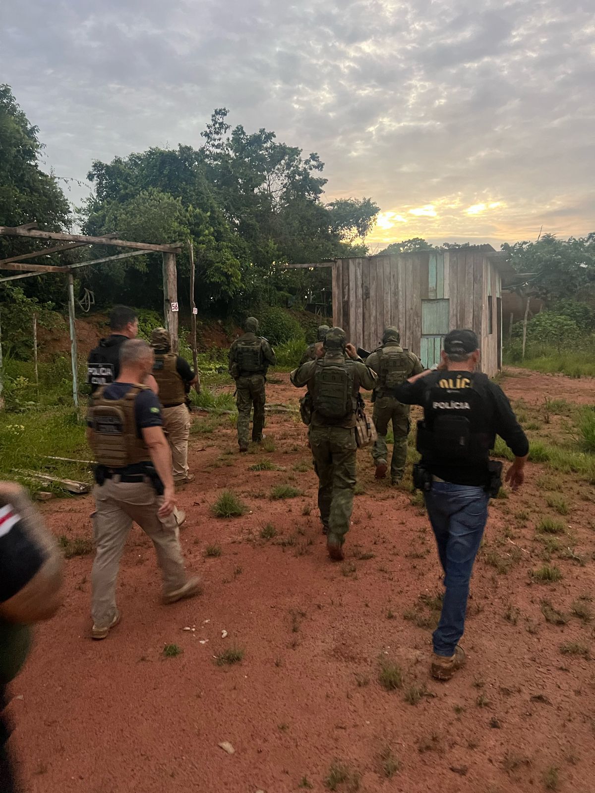 Quinto suspeito de matar padrasto e enteada de 5 anos é preso em Itacoatiara