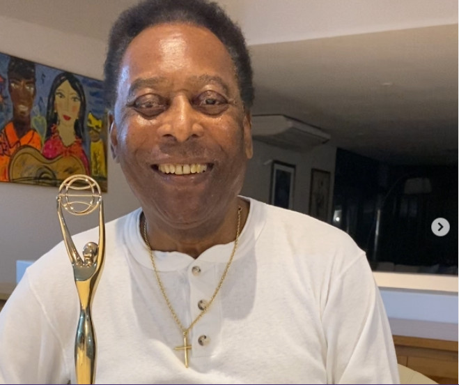 Na UTI, Pelé segue sem previsão de alta após retirar tumor do cólon