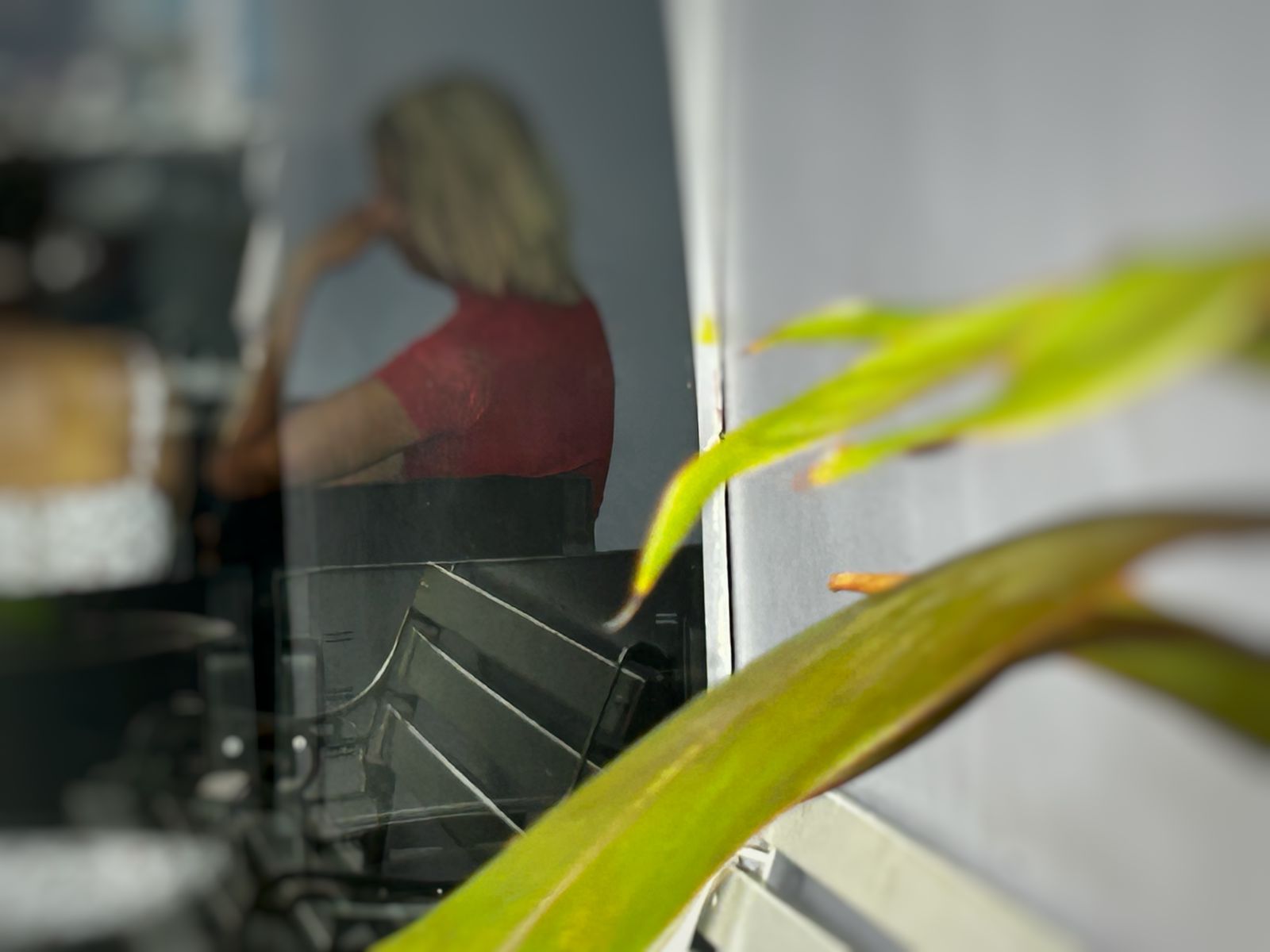 Travesti é presa após agredir família e tentar atear fogo em casa no São José