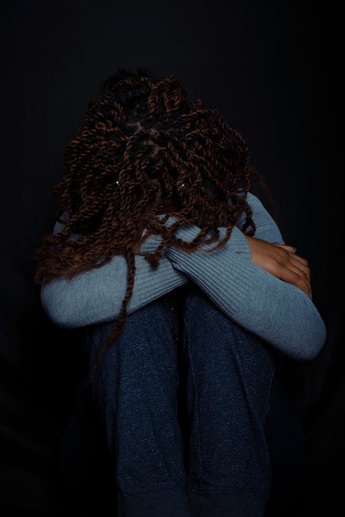 Pai é preso por agredir e estuprar filha por mais de 1 ano em Manaus