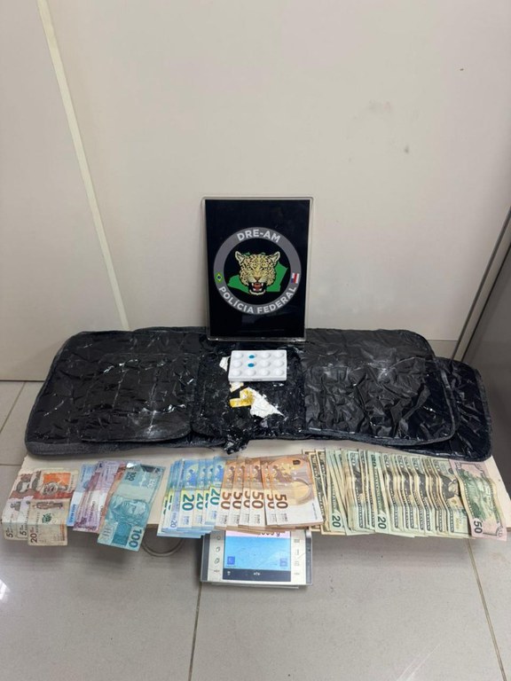 PF prende duas pessoas tentando embarcar com drogas no Aeroporto de Manaus