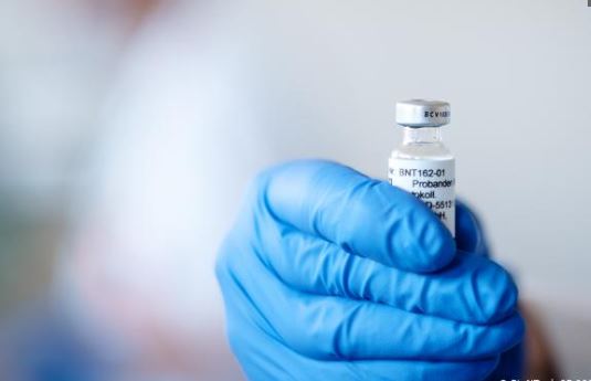 Anvisa aprova registro definitivo da vacina da Pfizer no Brasil