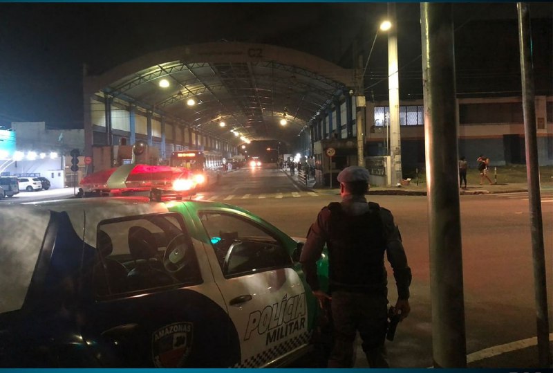 Homem é preso após amarrar e torturar com terçado ‘parceiro de fumo’ em Manaus