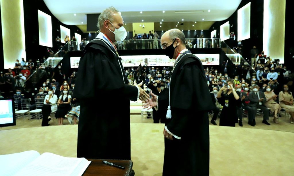 Conselheiro Érico Desterro assume presidência do Tribunal de Contas do Amazonas