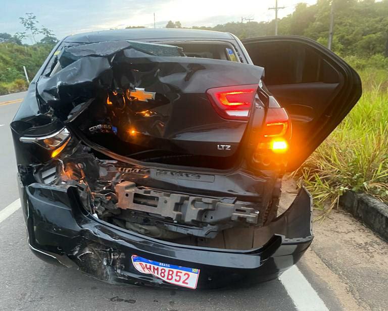 Militar do exército fica ferido em acidente com táxi na AM-070