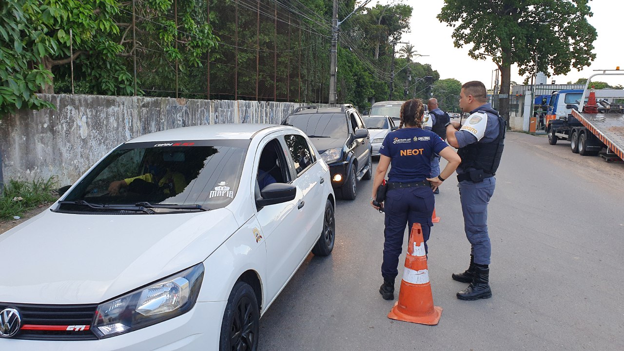 Detran flagra 58 motoristas alcoolizados no fim de semana em Manaus
