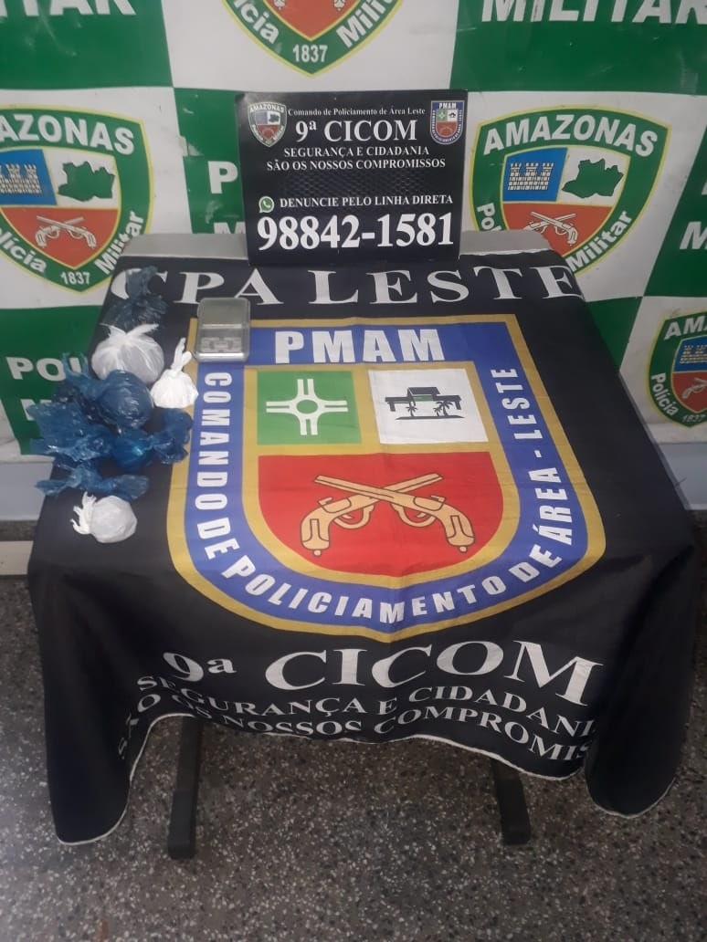 Policiais apreendem drogas em feira de Manaus após denúncia anônima 