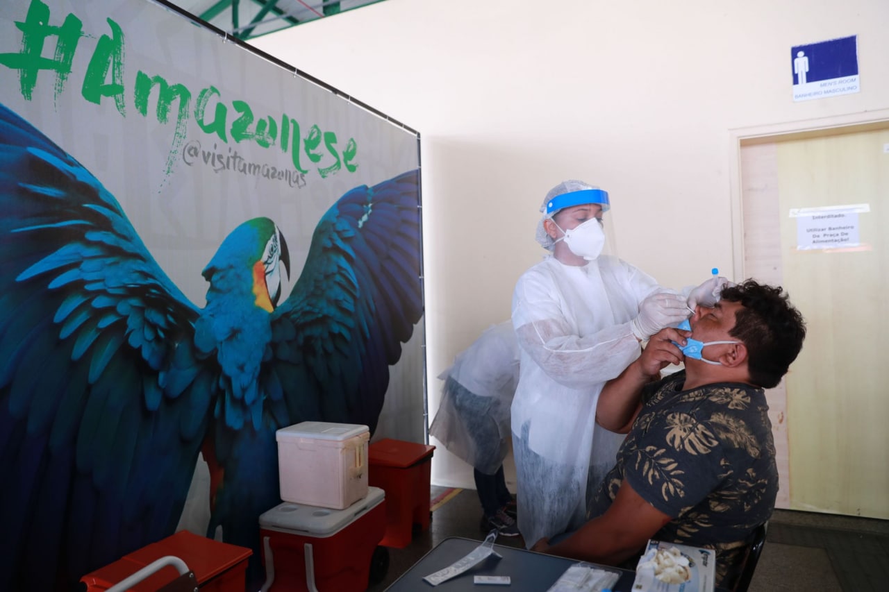 Barreira sanitária: Passageiros no Porto de Manaus fazem testes contra Covid