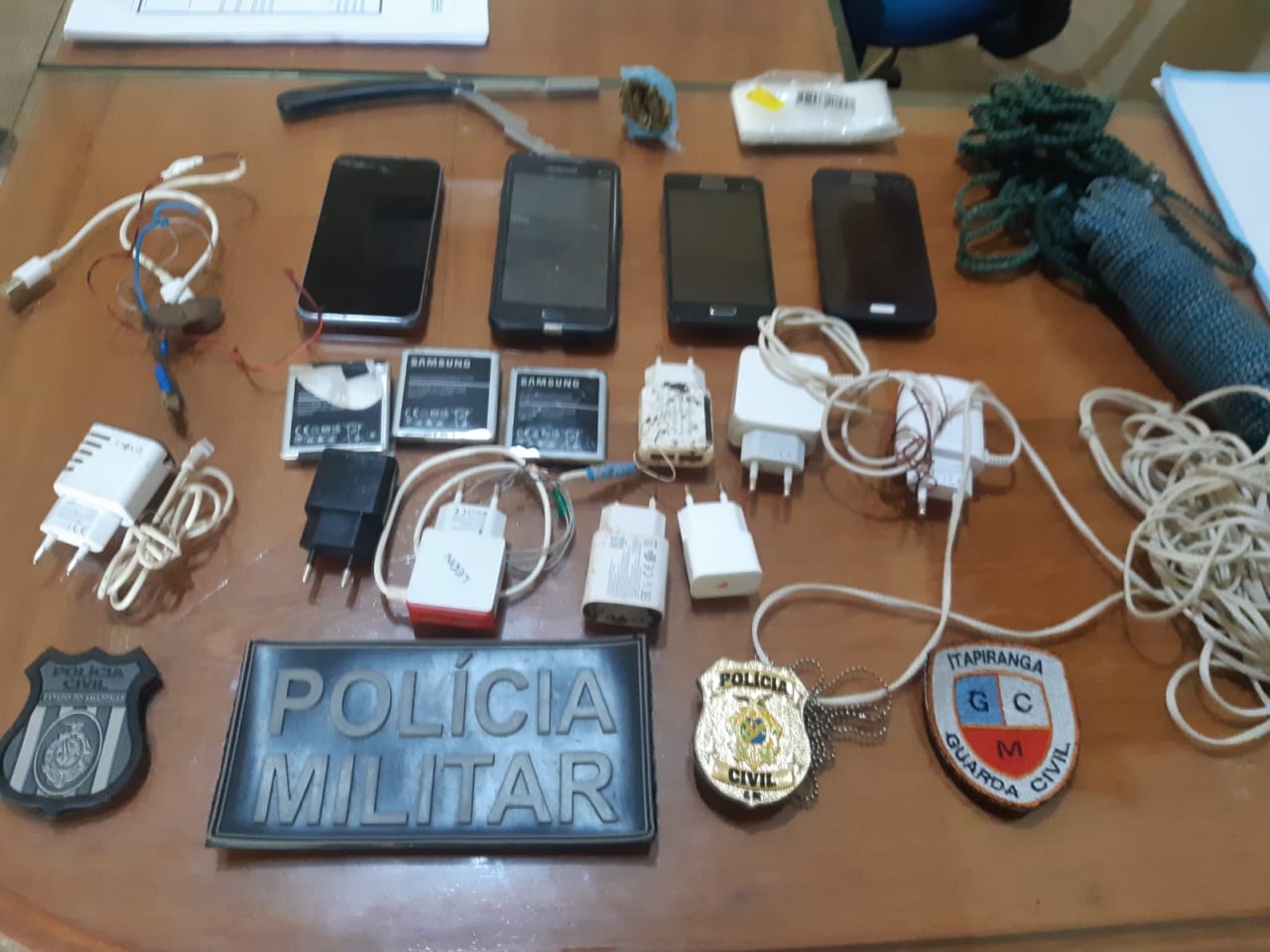 Detentos apontados como líderes de ataques são transferidos de presídio no Amazonas